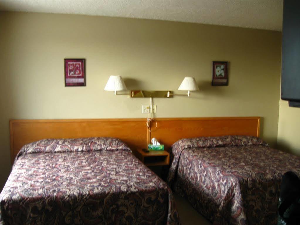 Motel De La Pointe Aux Bouleaux Baie-Sainte-Catherine Exterior photo